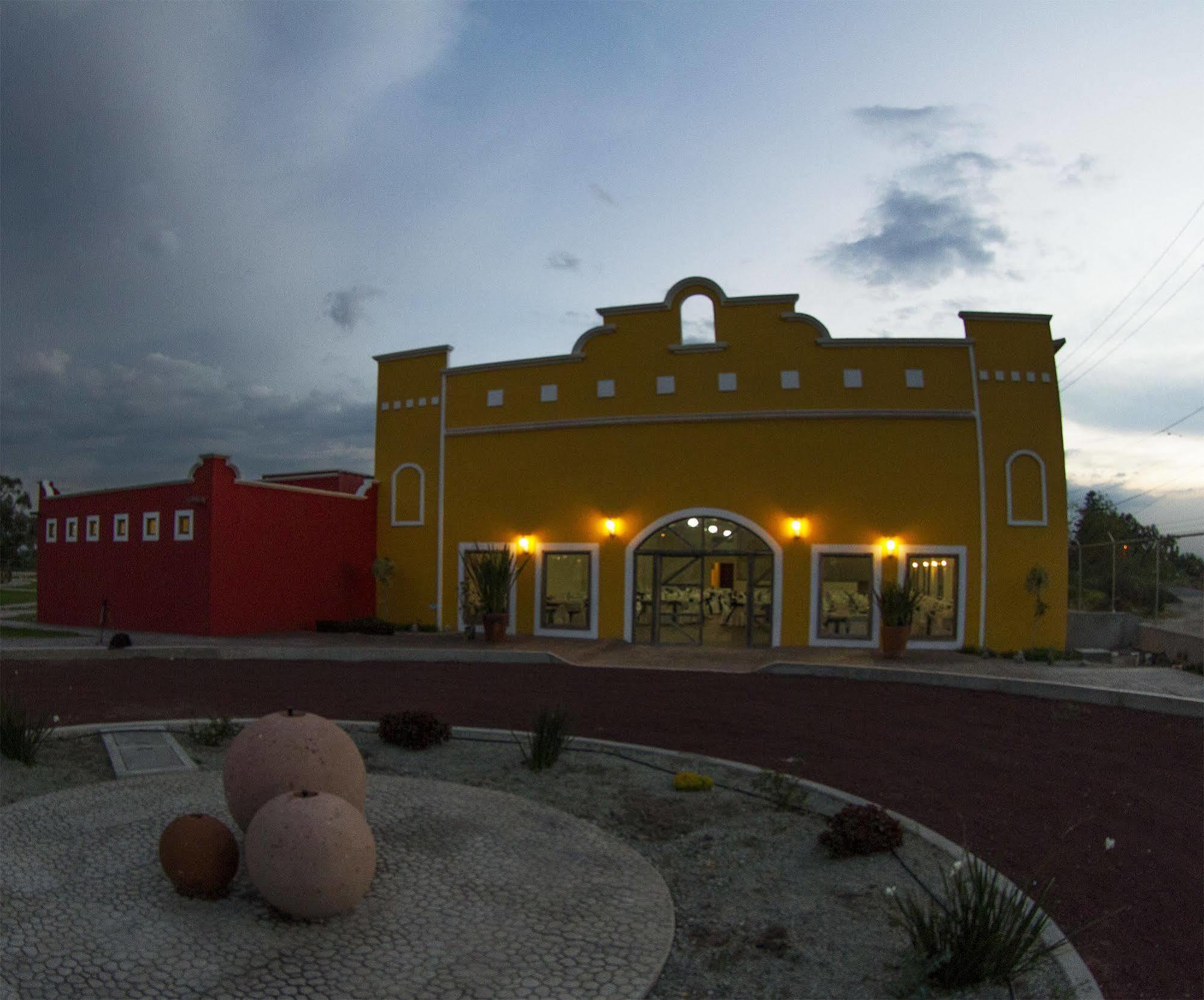 Teoticamp Otel San Juan Teotihuacán Dış mekan fotoğraf